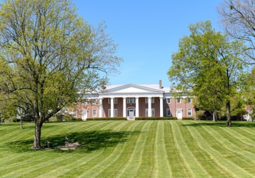 Navigating Scholarship and Financial Aid Opportunities at Education Centers in Central Kentucky